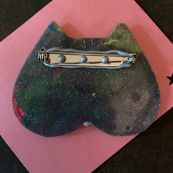 Star Chaser Design Colorful  Cat Face Pin Multicolored Fun Boho Hippie Retro - Picture 3 of 5